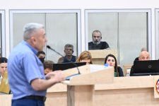 Ermənistan silahlı qüvvələrinin Şuşaya, Kəlbəcərə, Füzuliyə, Zəngilana hücumları nəticəsində zərər çəkmiş şəxslər məhkəmədə ifadə veriblər (FOTO)