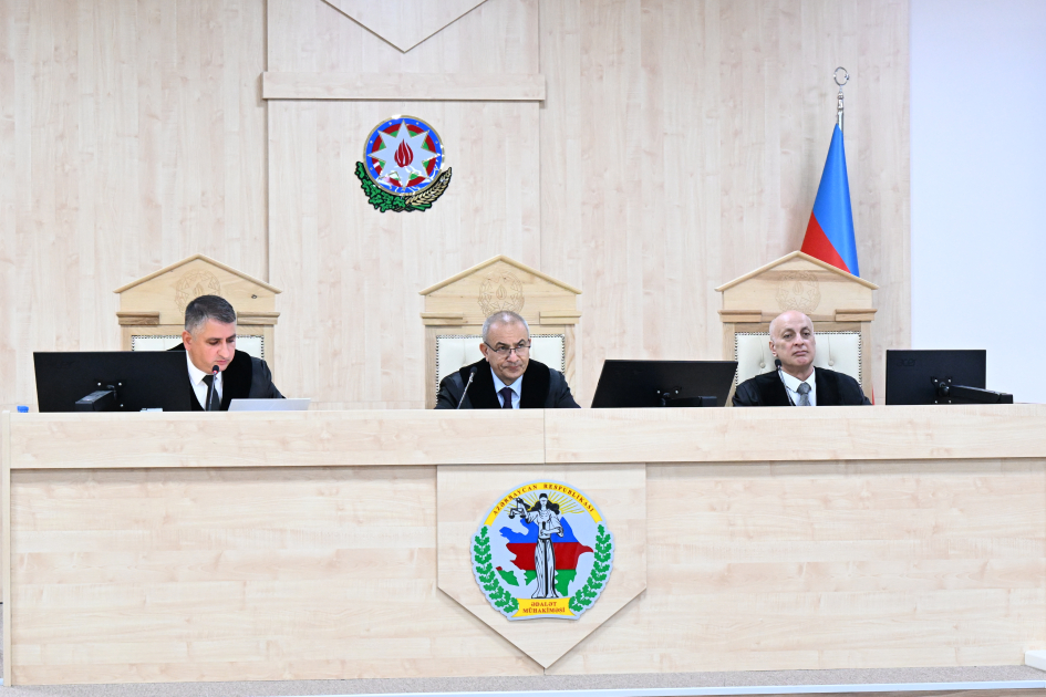 Ermənistan silahlı qüvvələrinin Şuşaya, Kəlbəcərə, Füzuliyə, Zəngilana hücumları nəticəsində zərər çəkmiş şəxslər məhkəmədə ifadə veriblər (FOTO)