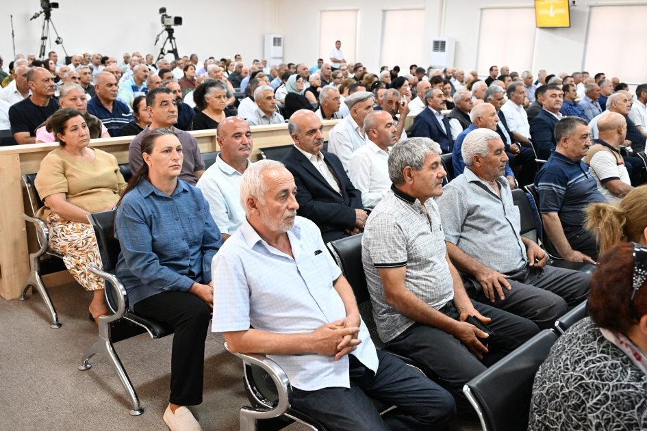 Ermənistan silahlı qüvvələrinin Şuşaya, Kəlbəcərə, Füzuliyə, Zəngilana hücumları nəticəsində zərər çəkmiş şəxslər məhkəmədə ifadə veriblər (FOTO)