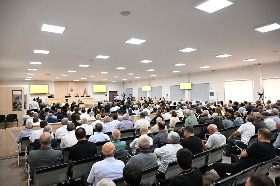 Ermənistan silahlı qüvvələrinin Şuşaya, Kəlbəcərə, Füzuliyə, Zəngilana hücumları nəticəsində zərər çəkmiş şəxslər məhkəmədə ifadə veriblər (FOTO)