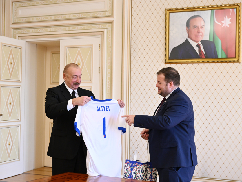 Prezident İlham Əliyev Böyük Britaniya və Şimali İrlandiya Birləşmiş Krallığının dövlət nazirini qəbul edib (FOTO)