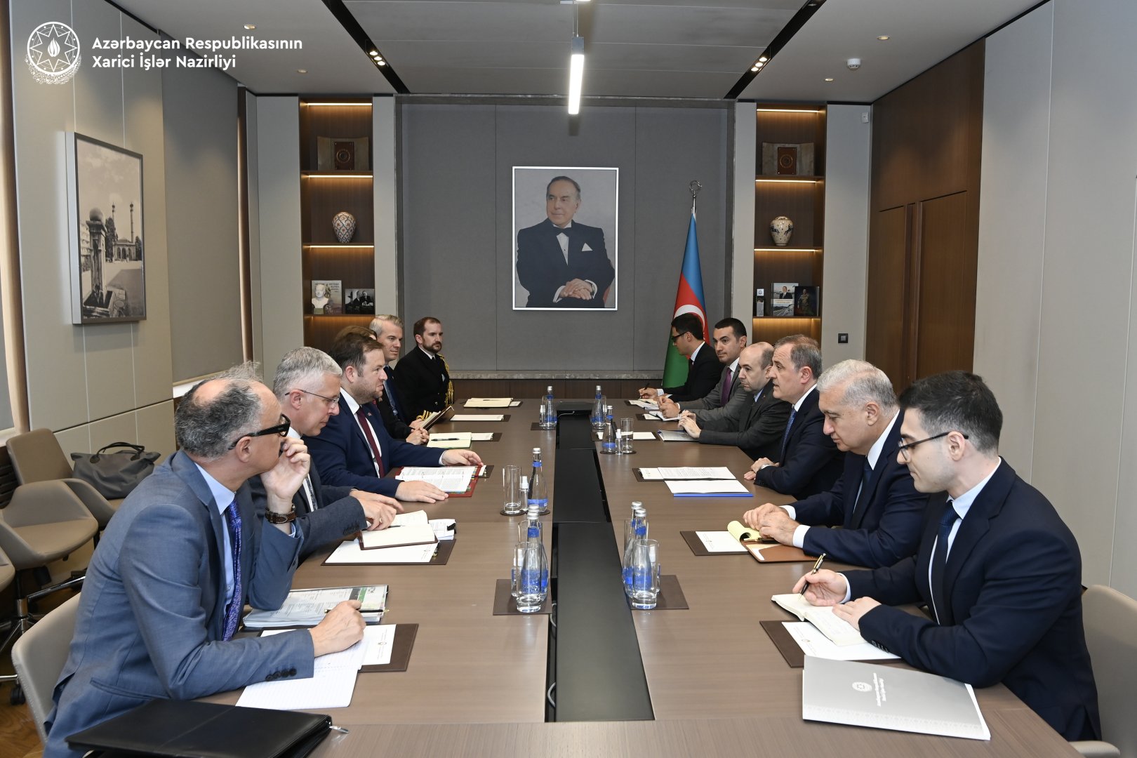Ceyhun Bayramov Birləşmiş Krallığın dövlət naziri ilə görüşüb (FOTO)