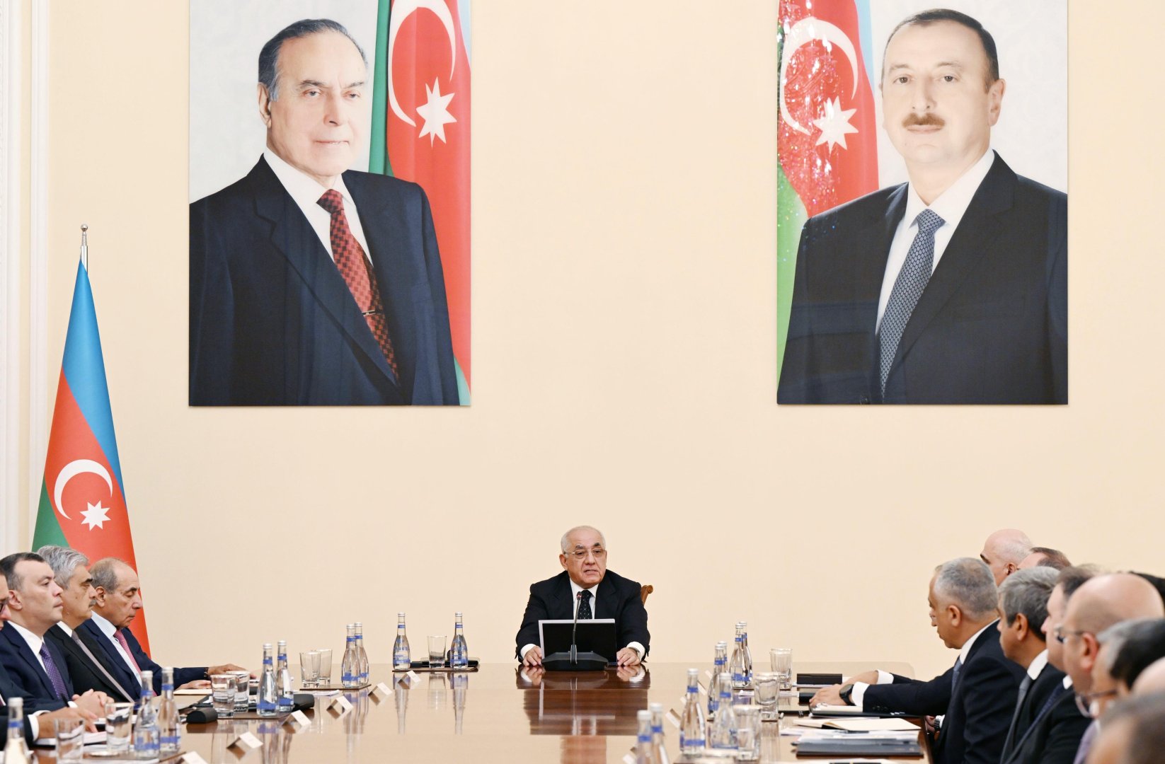 Nazirlər Kabinetində Prezident İlham Əliyevin Vaşinqton səfərinə həsr olunmuş xüsusi iclas keçirilib (YENİLƏNİB) (FOTO)