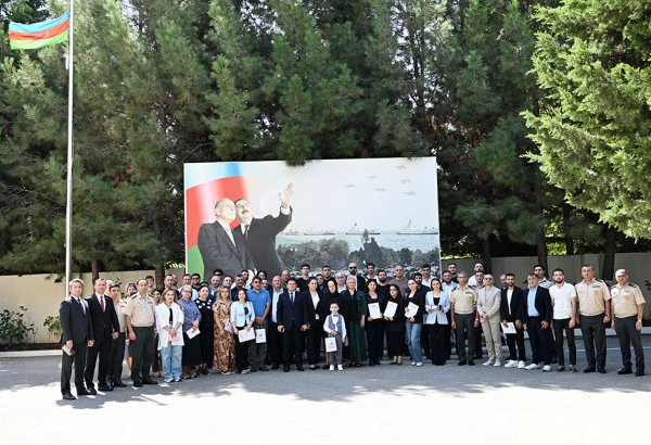 Şəhid media nümayəndələrinin medalları ailələrinə təqdim edilib