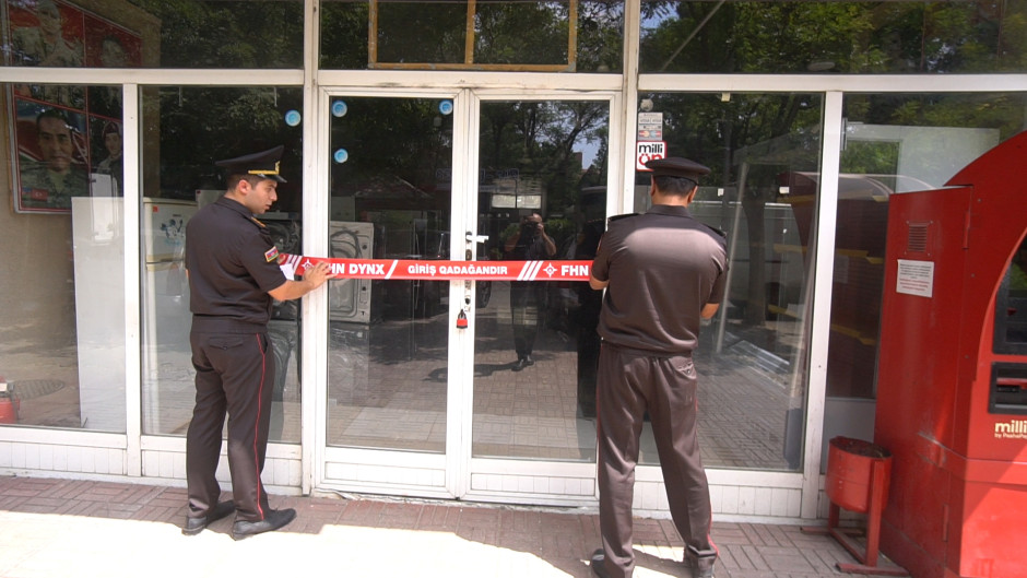 Bakıda yanğın təhlükəli mağazanın fəaliyyəti dayandırılıb (FOTO/VİDEO)