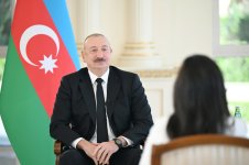 Azərbaycan Prezidenti İlham Əliyev “Əl-Ərəbiyyə” telekanalına müsahibə verib (FOTO)
