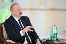 Azərbaycan Prezidenti İlham Əliyev “Əl-Ərəbiyyə” telekanalına müsahibə verib (FOTO)