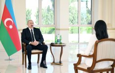 Azərbaycan Prezidenti İlham Əliyev “Əl-Ərəbiyyə” telekanalına müsahibə verib (FOTO)