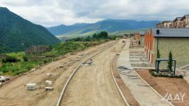 Kəlbəcərdə şəhərdaxili yollar yenidən qurulur (FOTO)