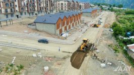 Kəlbəcərdə şəhərdaxili yollar yenidən qurulur (FOTO)