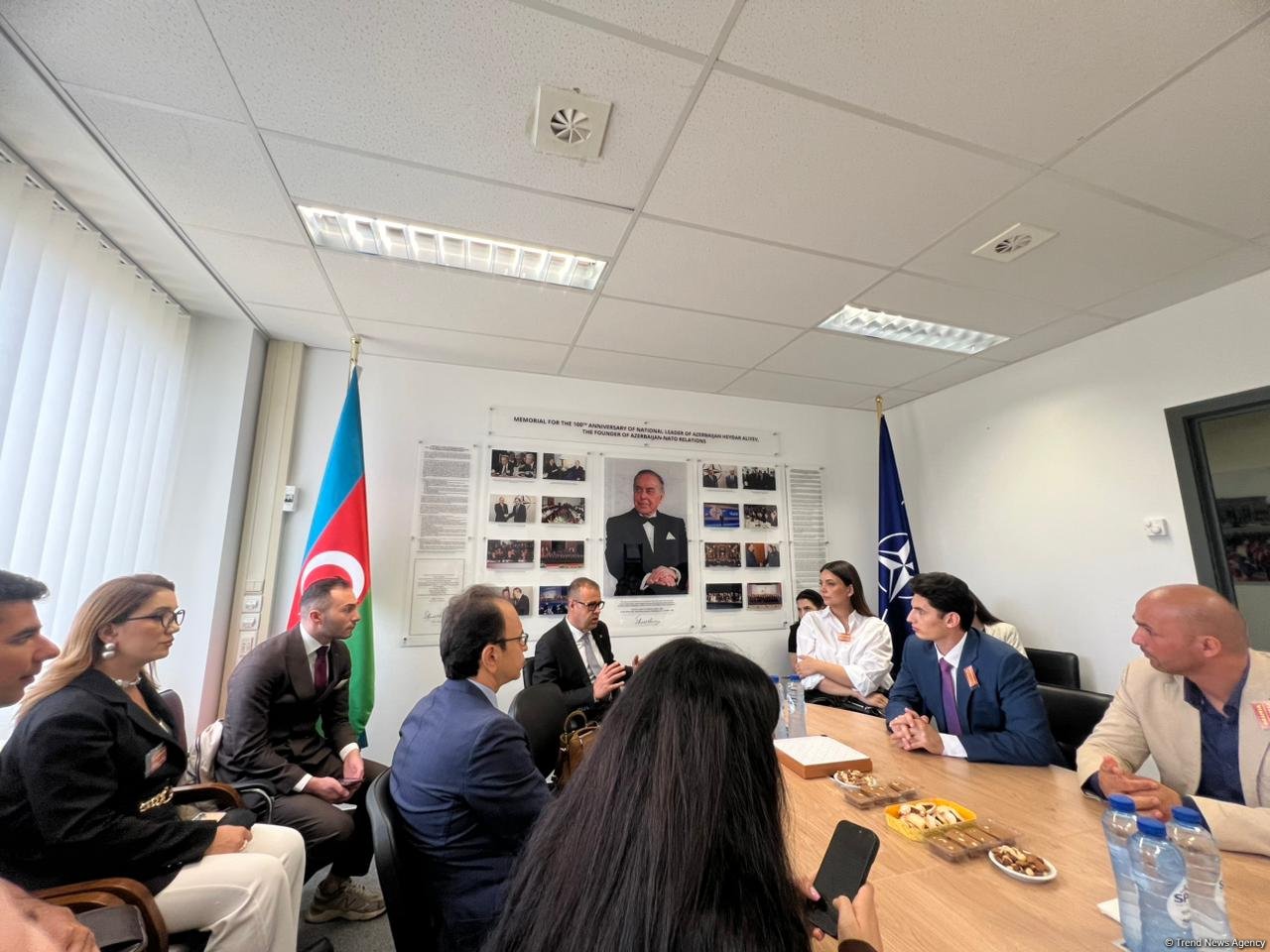 Bir qrup media nümayəndəsi Azərbaycanın NATO yanında Nümayəndəliyində olub (FOTO)