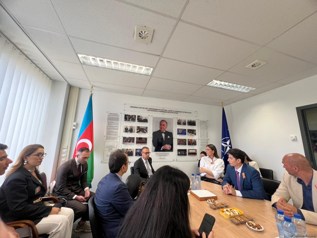 Bir qrup media nümayəndəsi Azərbaycanın NATO yanında Nümayəndəliyində olub (FOTO)