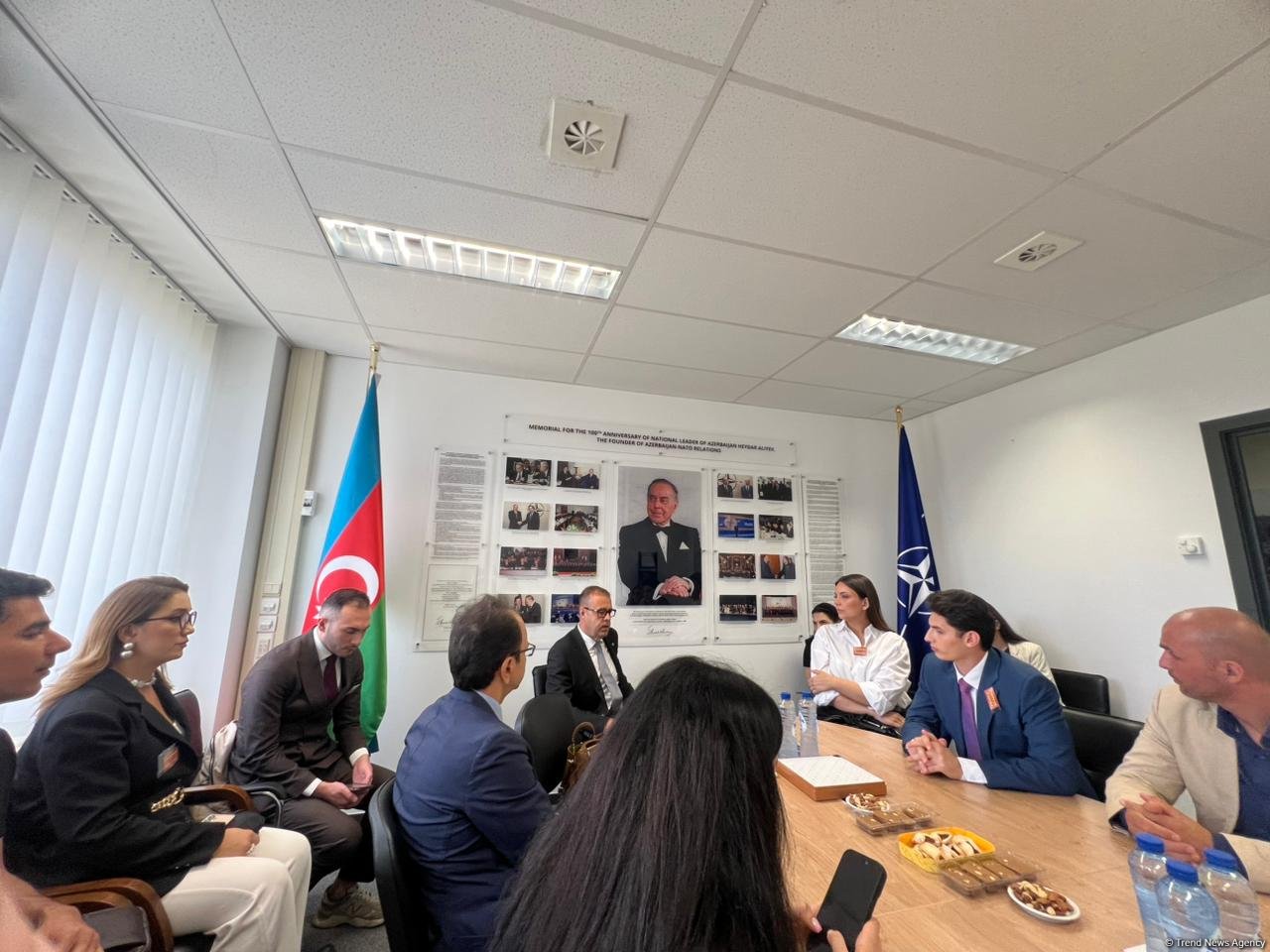 Bir qrup media nümayəndəsi Azərbaycanın NATO yanında Nümayəndəliyində olub (FOTO)