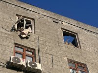 Bakıda yaşayış binasında partlayış olub, 1 nəfər xilas edilib (FOTO) (YENİLƏNİB)