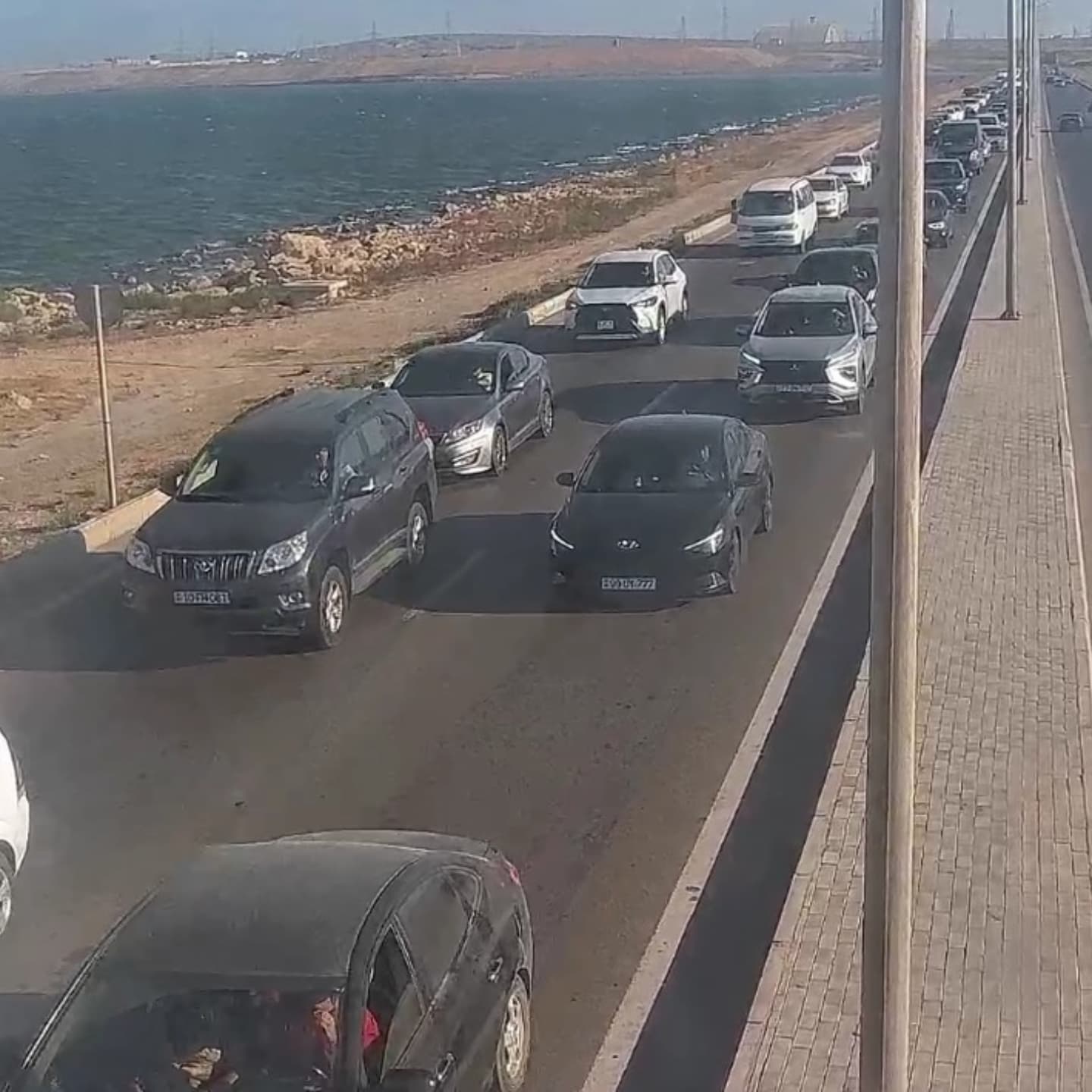 Sürücülərin NƏZƏRİNƏ: Paytaxtın bir sıra yollarında tıxac var - SİYAHI (FOTO)
