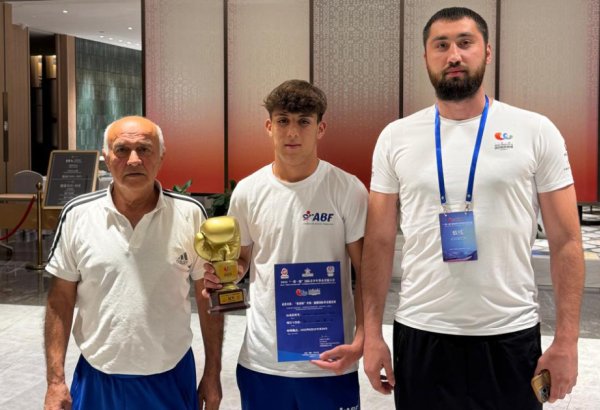 Azərbaycan boksçuları Çində 4 medal qazanıblar (FOTO)