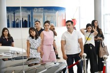 Heydər Əliyev Fondunun vitse-prezidenti Leyla Əliyeva və Arzu Əliyeva Çin dili kurslarının iştirakçılarına sertifikatlar təqdim ediblər (FOTO)