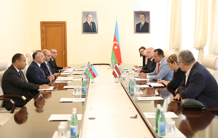 Azərbaycan və Latviya səhiyyə və tibb elmi sahəsində əməkdaşlığı genişləndirir (FOTO)