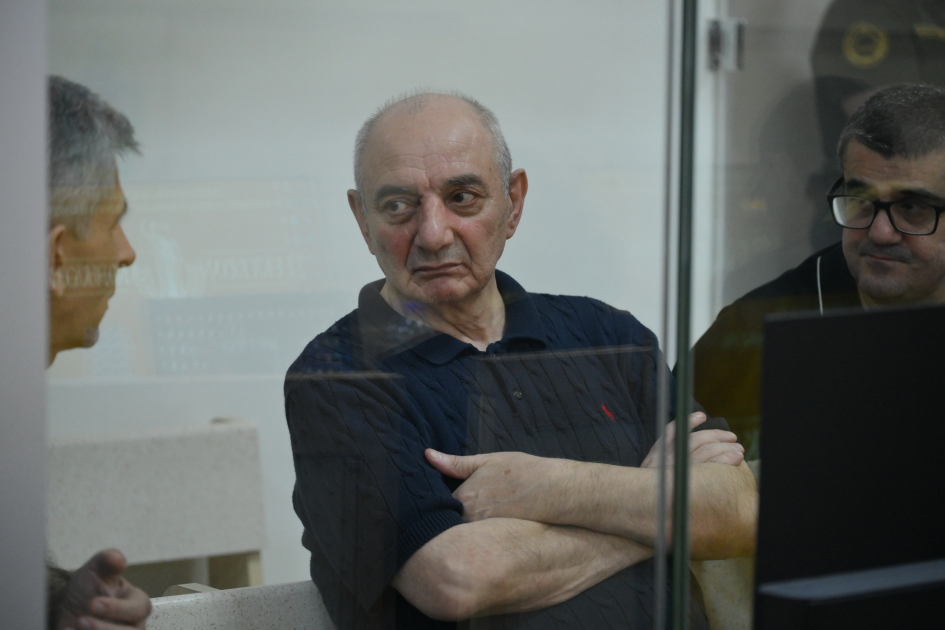 Təqsirləndirilən şəxsin ibtidai istintaqa ifadəsi ilə Azərbaycanın vaxtilə işğal altındakı ərazilərinə silah-sursatın və canlı qüvvənin Ermənistan tərəfindən gətirildiyi növbəti dəfə təsdiqlənib - MƏHKƏMƏ (FOTO)