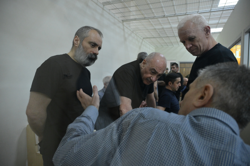 Təqsirləndirilən şəxsin ibtidai istintaqa ifadəsi ilə Azərbaycanın vaxtilə işğal altındakı ərazilərinə silah-sursatın və canlı qüvvənin Ermənistan tərəfindən gətirildiyi növbəti dəfə təsdiqlənib - MƏHKƏMƏ (FOTO)
