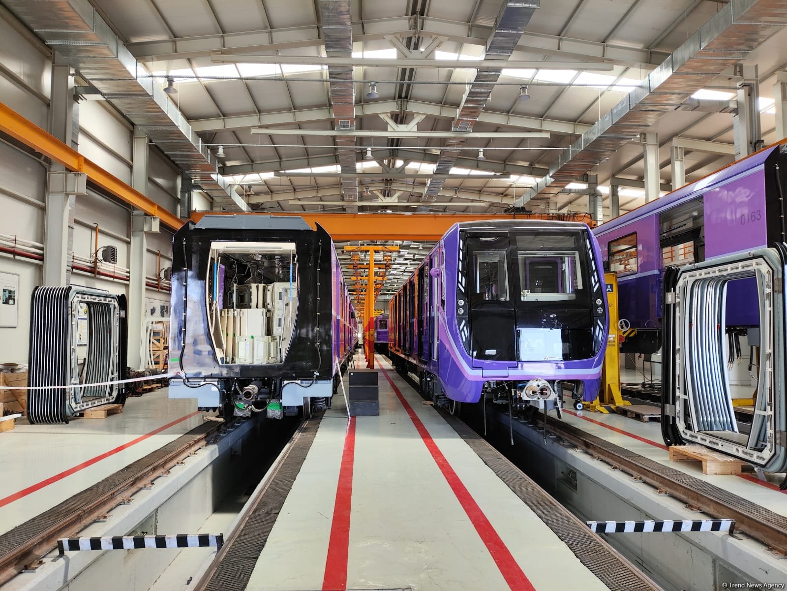 Bakı Metropoliteni qatar parkını 20 yeni nəsil vaqonla gücləndirir (FOTO)