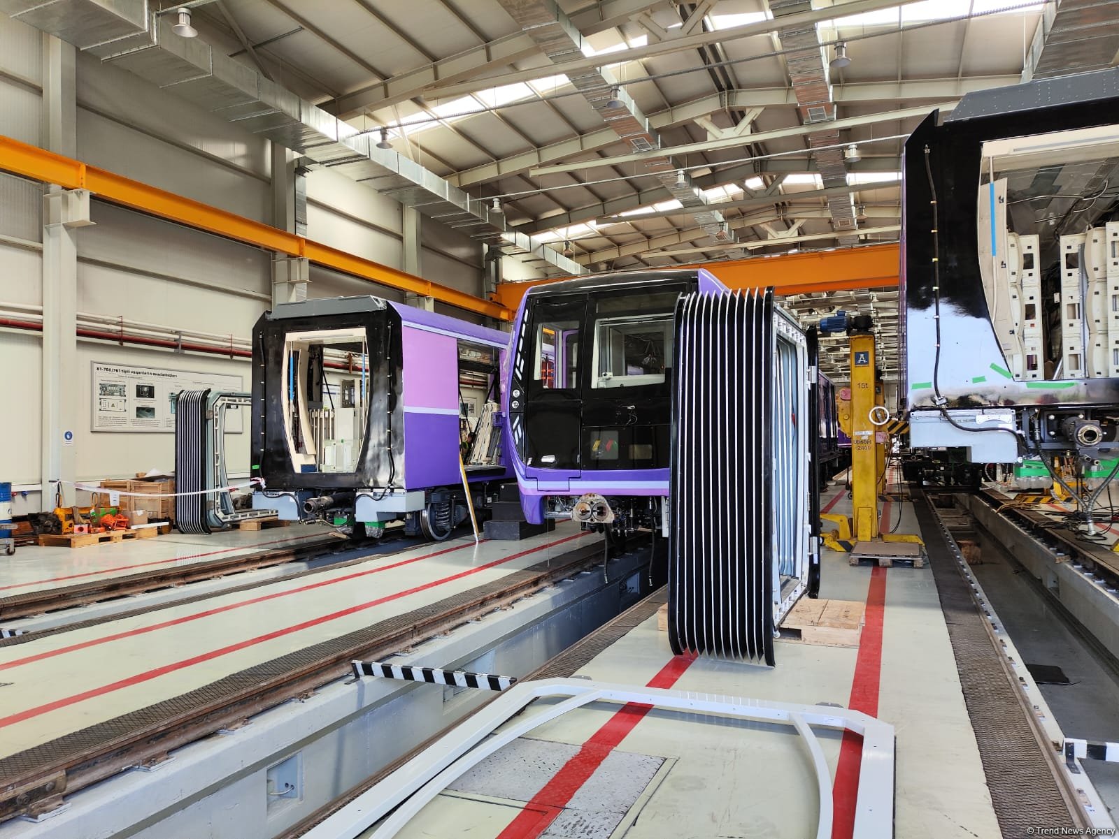 Bakı Metropoliteni qatar parkını 20 yeni nəsil vaqonla gücləndirir (FOTO)