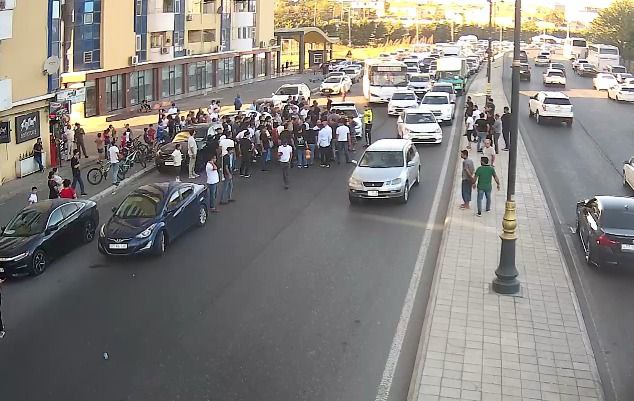 Sabunçu rayonunda piyada vurulub, nəqliyyat sıxlığı yaranıb