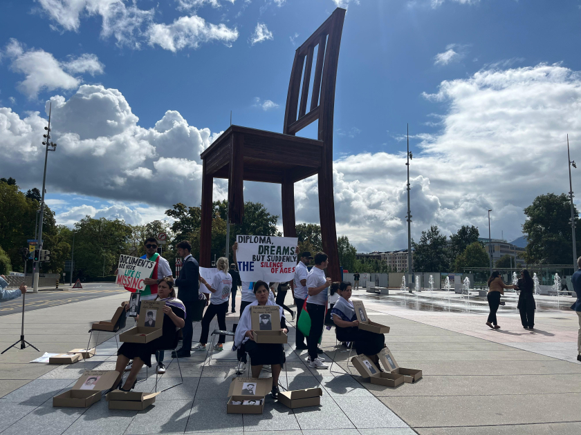 Azərbaycanlı itkinlərin ailə üzvləri ilk dəfə xarici ölkədə aksiya keçirib (FOTO/VİDEO)