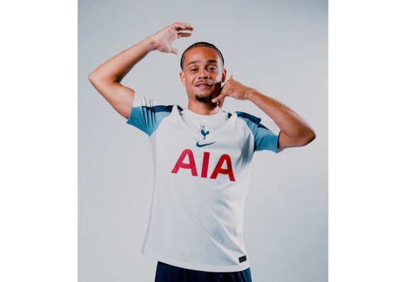 Niderlandlı futbolçu "Tottenhem"ə transfer olunub
