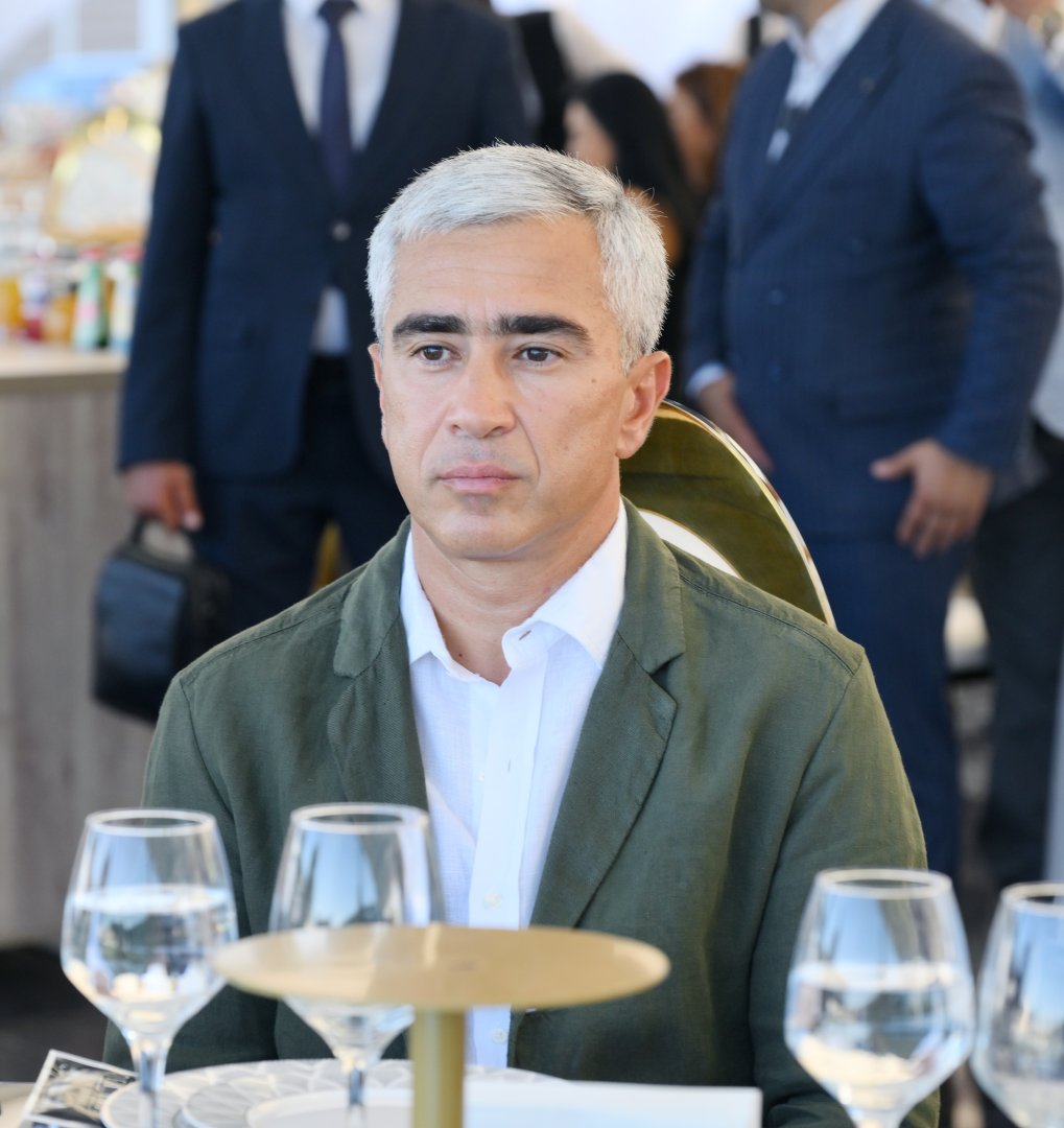 “At gücü” - klassik avtomobillərin yürüşü və çövkən oyunu keçirilib (FOTO)