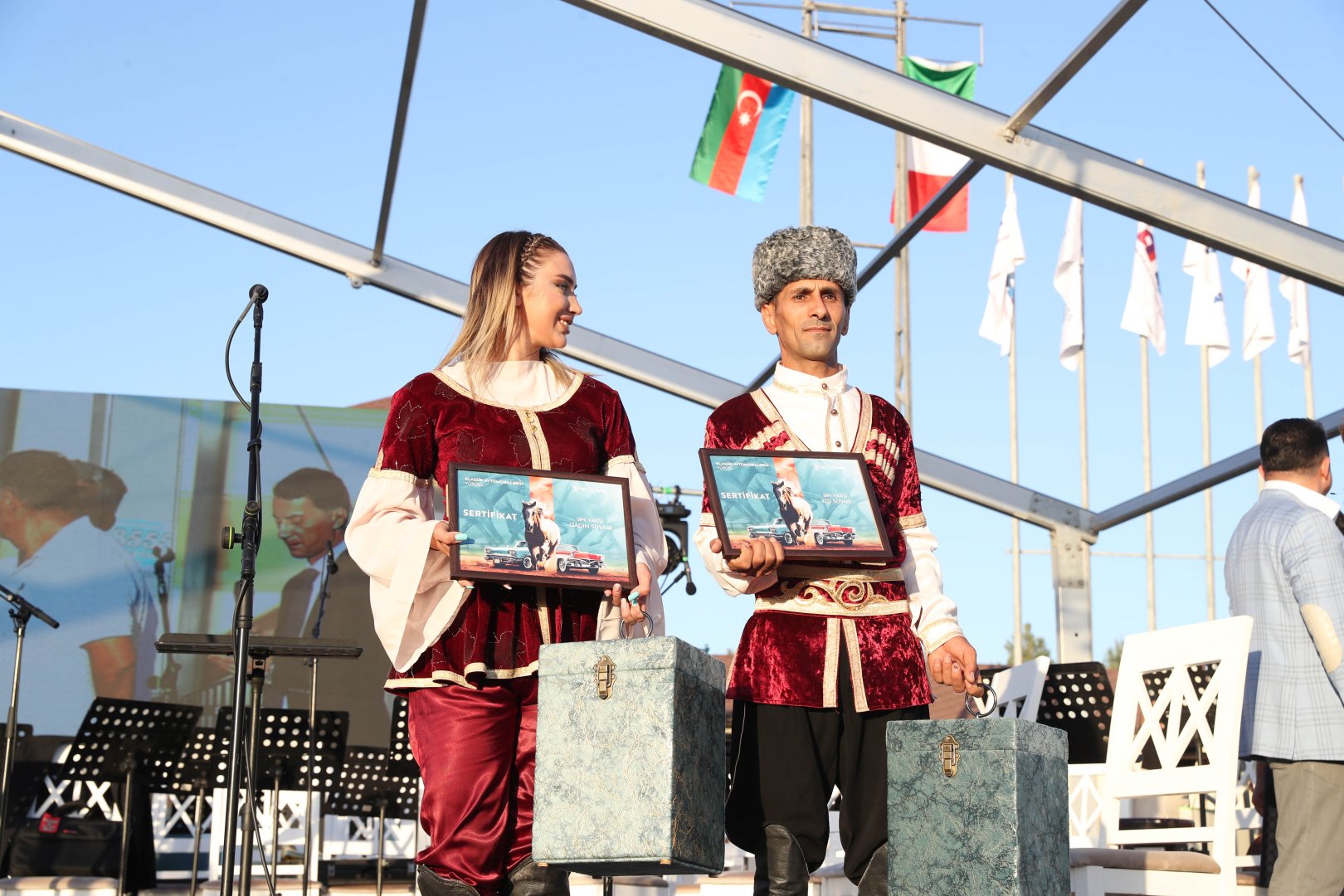 “At gücü” - klassik avtomobillərin yürüşü və çövkən oyunu keçirilib (FOTO)