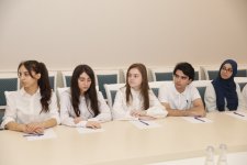 Xaçmazda tələbə adını qazanan şəhid övladları və 600-dən yüksək bal toplayan məzunlarla görüş keçirilib (FOTO)