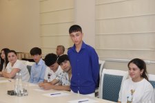 Xaçmazda tələbə adını qazanan şəhid övladları və 600-dən yüksək bal toplayan məzunlarla görüş keçirilib (FOTO)