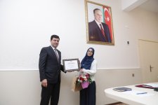 Xaçmazda tələbə adını qazanan şəhid övladları və 600-dən yüksək bal toplayan məzunlarla görüş keçirilib (FOTO)