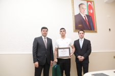 Xaçmazda tələbə adını qazanan şəhid övladları və 600-dən yüksək bal toplayan məzunlarla görüş keçirilib (FOTO)