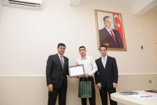 Xaçmazda tələbə adını qazanan şəhid övladları və 600-dən yüksək bal toplayan məzunlarla görüş keçirilib (FOTO)