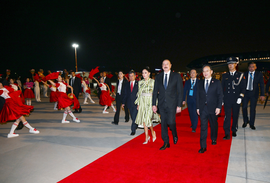 Azərbaycan Prezidenti İlham Əliyev Çinə işgüzar səfərə gəlib (FOTO/VİDEO)