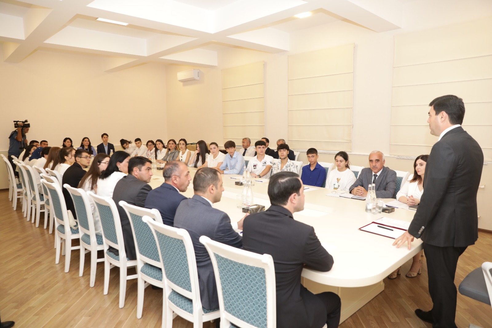 Xaçmazda tələbə adını qazanan şəhid övladları və 600-dən yüksək bal toplayan məzunlarla görüş keçirilib (FOTO)