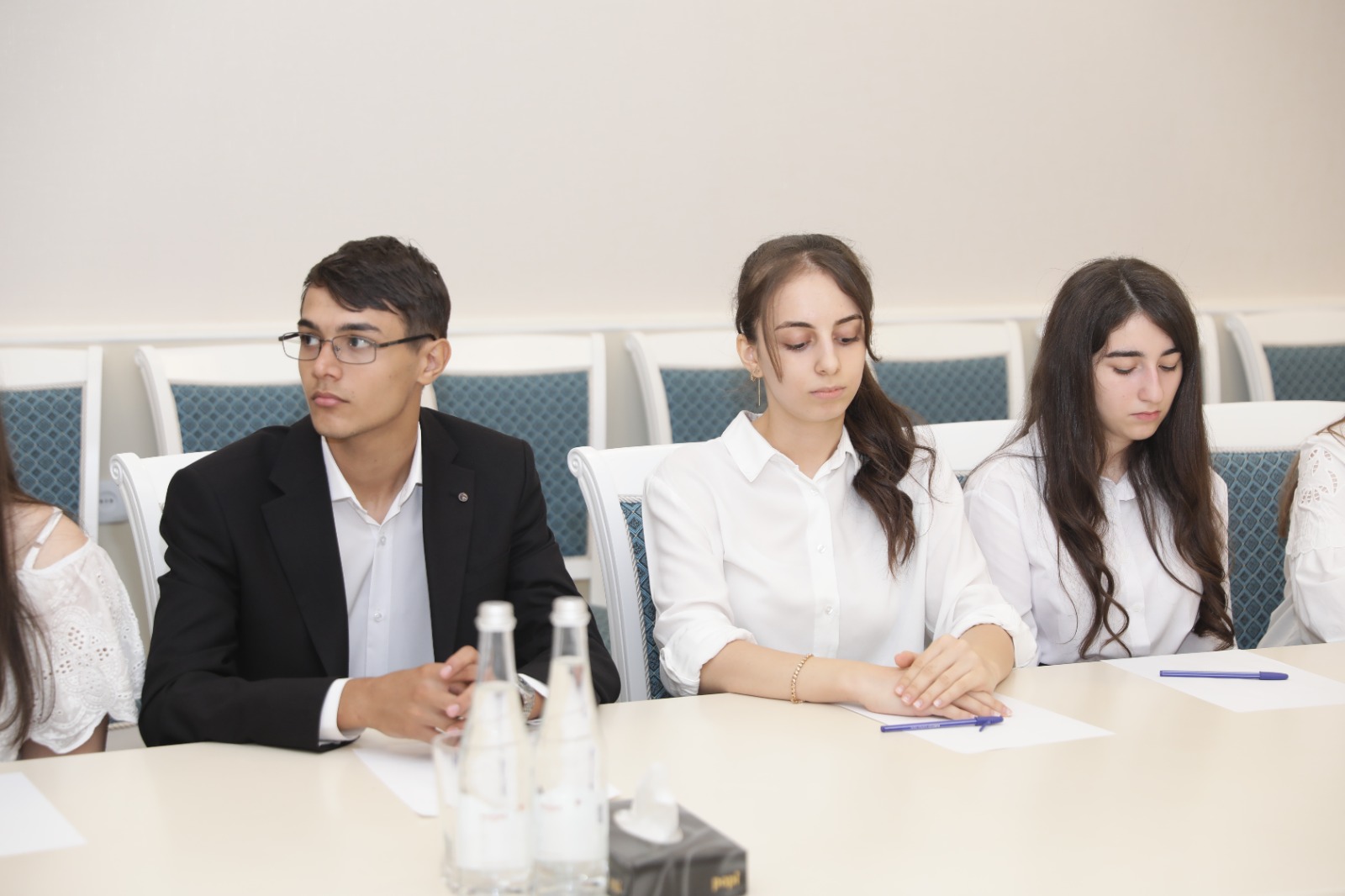 Xaçmazda tələbə adını qazanan şəhid övladları və 600-dən yüksək bal toplayan məzunlarla görüş keçirilib (FOTO)