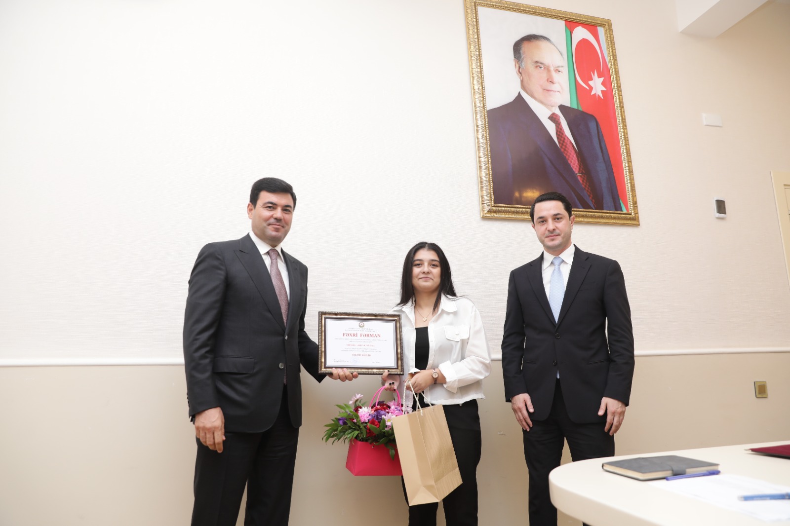 Xaçmazda tələbə adını qazanan şəhid övladları və 600-dən yüksək bal toplayan məzunlarla görüş keçirilib (FOTO)