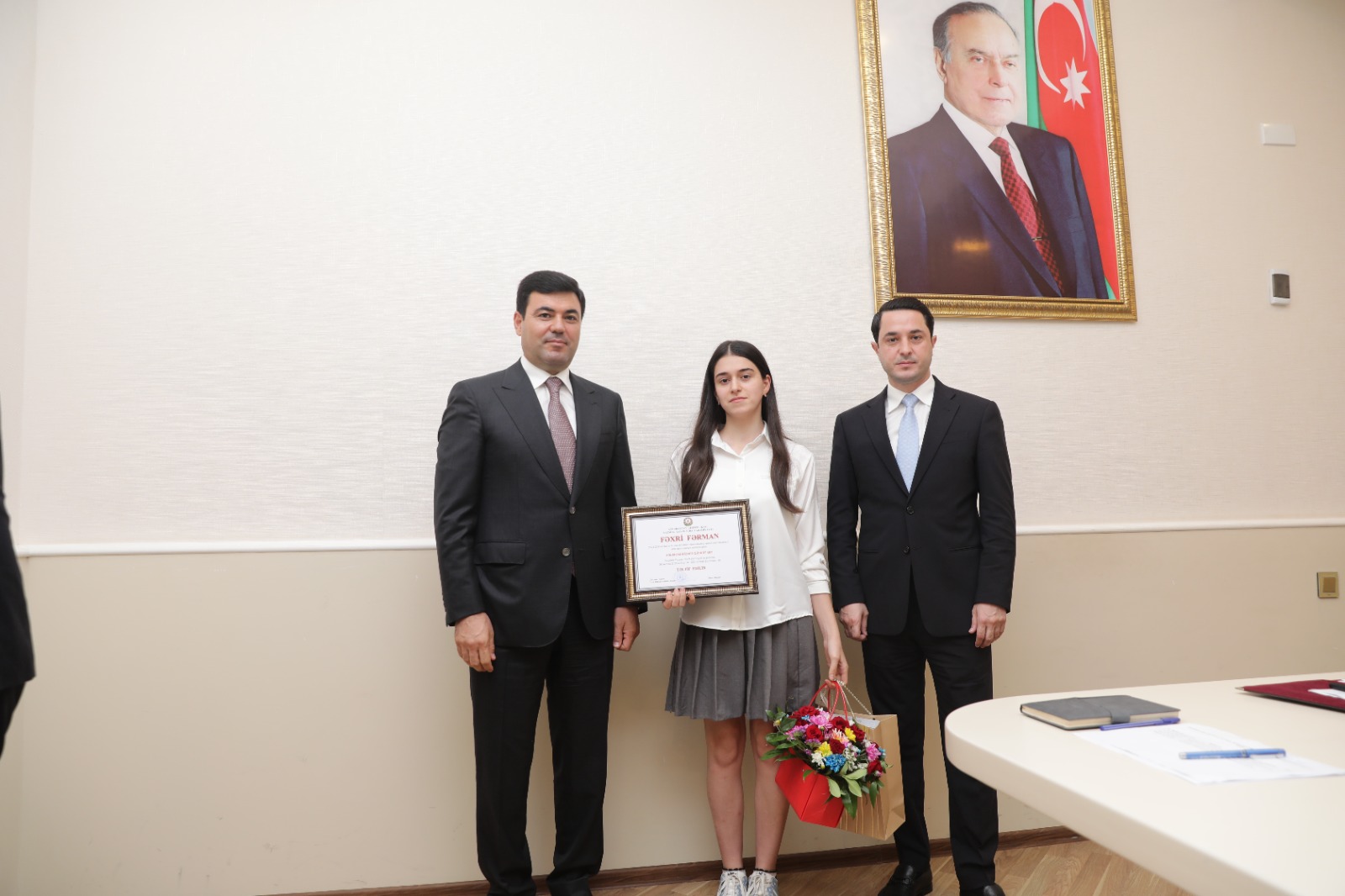 Xaçmazda tələbə adını qazanan şəhid övladları və 600-dən yüksək bal toplayan məzunlarla görüş keçirilib (FOTO)