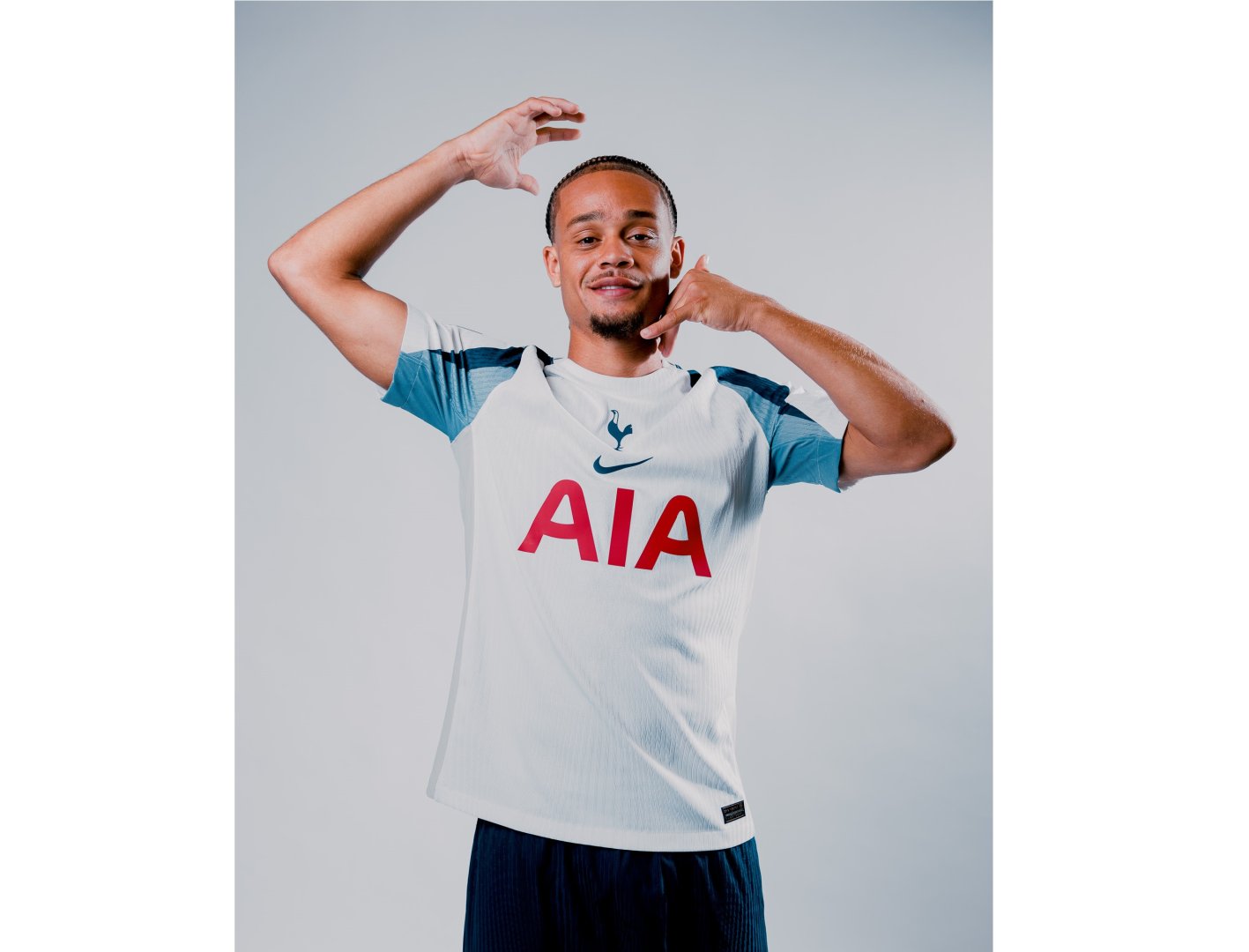 Niderlandlı futbolçu "Tottenhem"ə transfer olunub