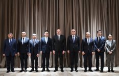 Prezident İlham Əliyev Tiencində "Sichian Sunsync Photovoltaic Technology Co" şirkətinin təsisçisi və sədri ilə görüşüb (FOTO/VİDEO)
