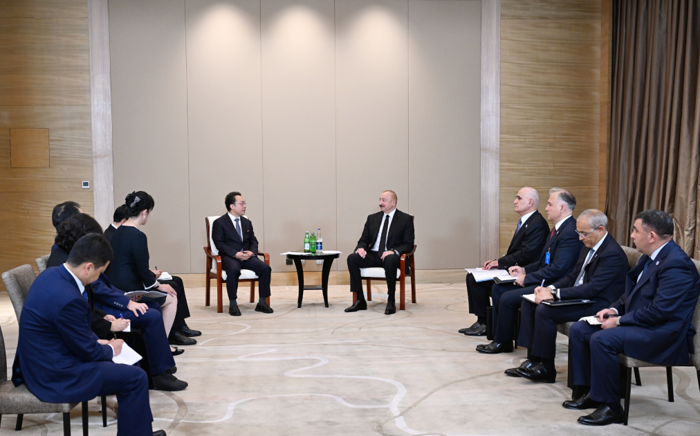 Prezident İlham Əliyev Tiencində "CETC" korporasiyasının baş direktoru ilə görüşüb (FOTO/VİDEO)