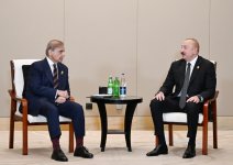 Tiencində Azərbaycan Prezidenti İlham Əliyevin Pakistanın Baş naziri ilə görüşü olub (FOTO) (YENİLƏNİB)
