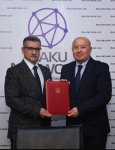 Qızıl Aypara Cəmiyyəti Trend İnformasiya Agentliyini yubiley medalı ilə təltif edib (FOTO)