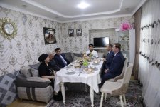 Xaçmazın Uzunoba kəndində şəhid Ehtiram Heydərovun ailəsi ziyarət olunub (FOTO)