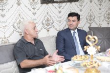 Xaçmazın Uzunoba kəndində şəhid Ehtiram Heydərovun ailəsi ziyarət olunub (FOTO)