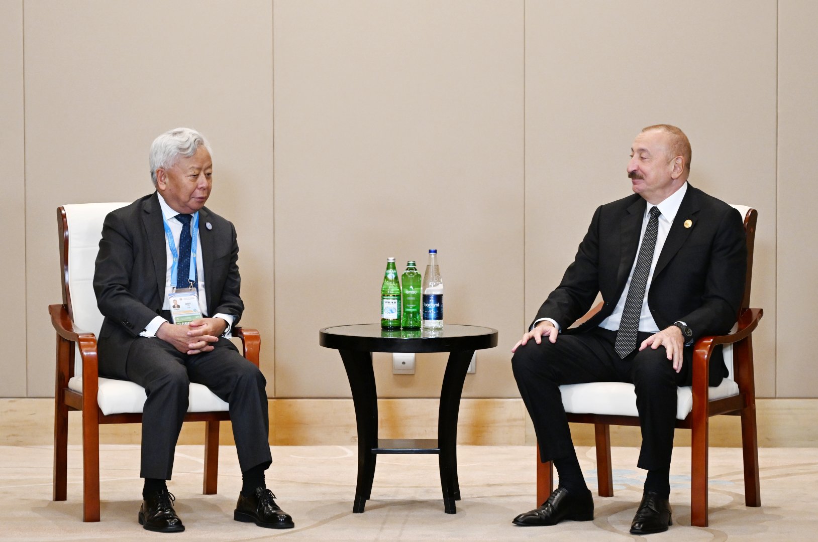 Prezident İlham Əliyev Tiencində Asiya İnfrastruktur İnvestisiya Bankının prezidenti ilə görüşüb (FOTO/VİDEO)