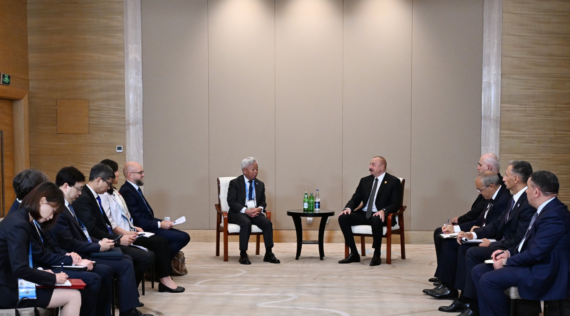 Prezident İlham Əliyev Tiencində Asiya İnfrastruktur İnvestisiya Bankının prezidenti ilə görüşüb (FOTO/VİDEO)